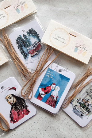 Lot de 4 étiquettes cadeaux . Vue sur différents lots.Illustration à l'aquarelle-Emma Plume Illustrations